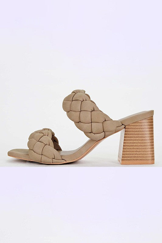 Buggy Braided Strap Sandals in Taupe