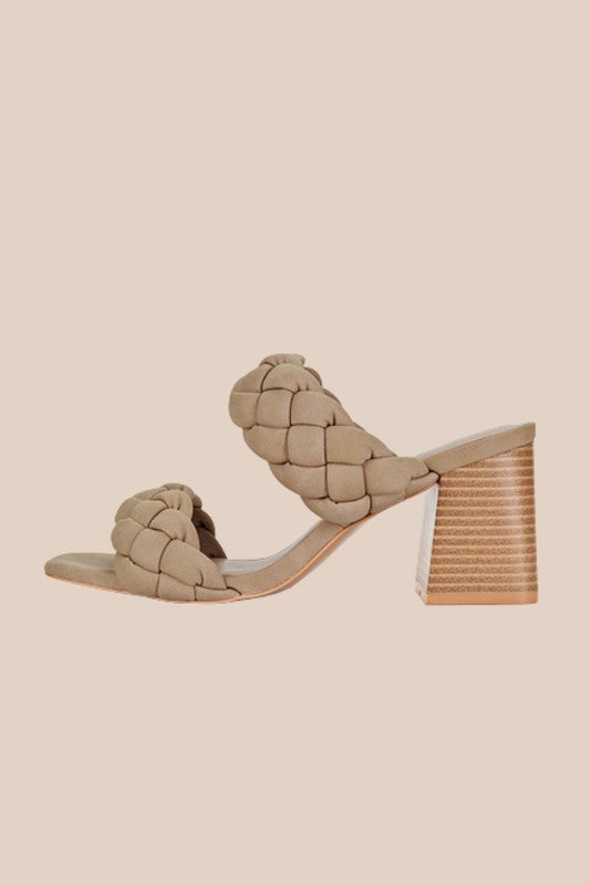 Buggy Braided Strap Sandals in Taupe