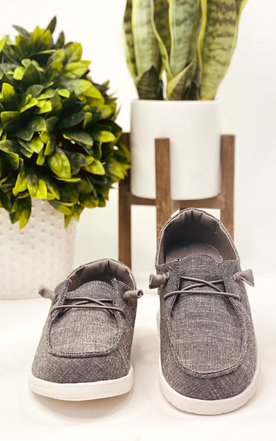 Maco Sneaker in Charcoal